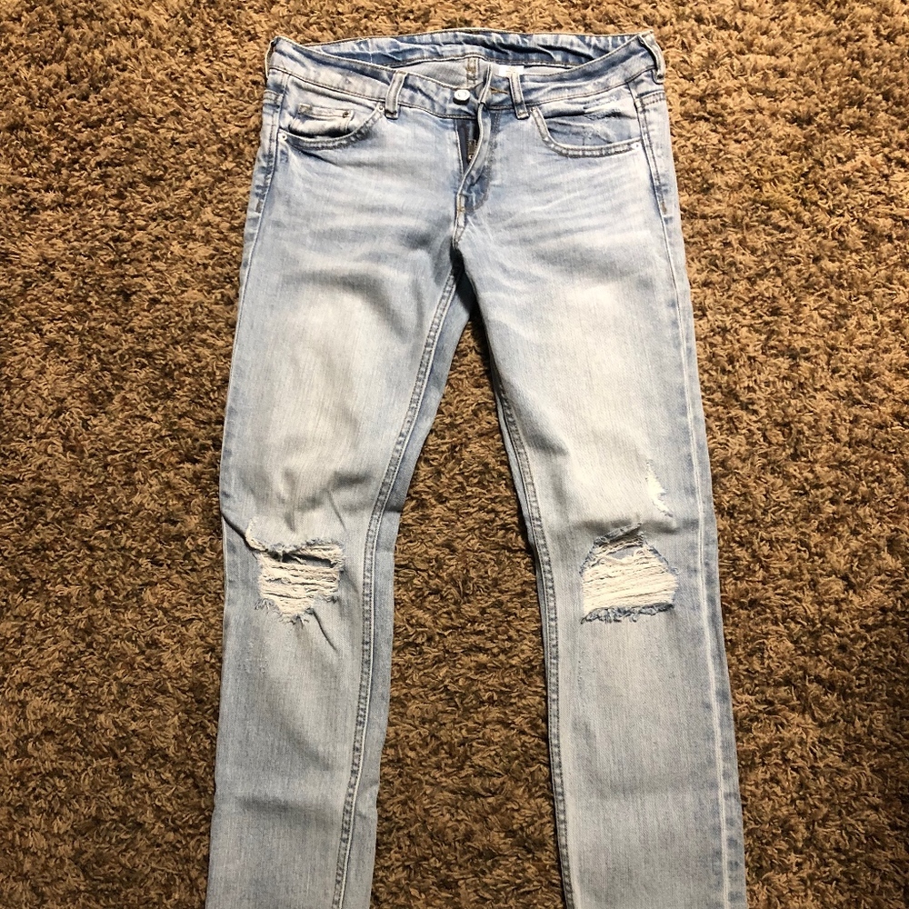 H&M &DENIM Distressed Light Washed Jeans - NWOT